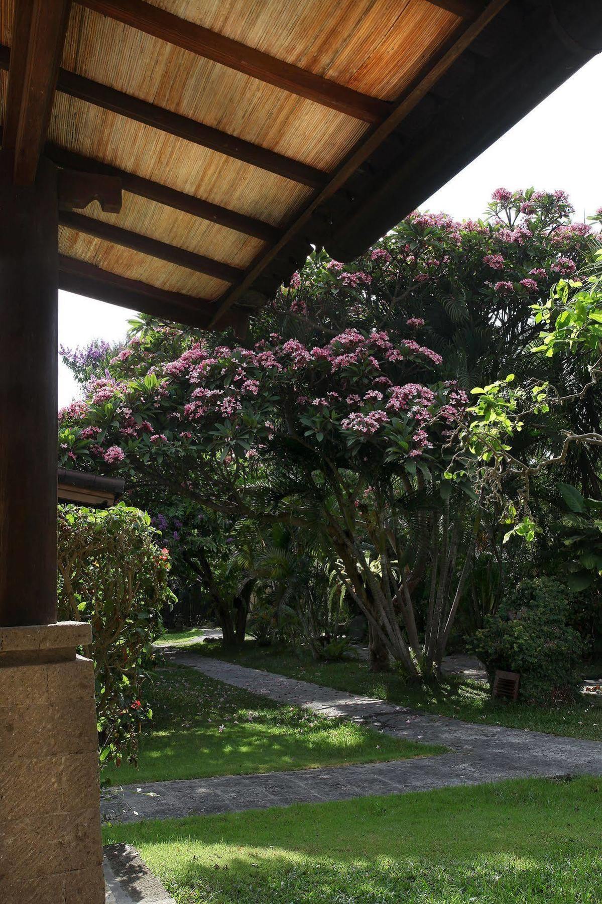 Villa Lalu Seminyak Exterior foto